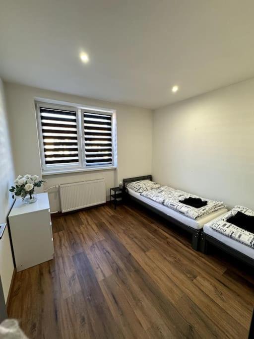 Modern Apartment In City Centre Besztercebánya Kültér fotó