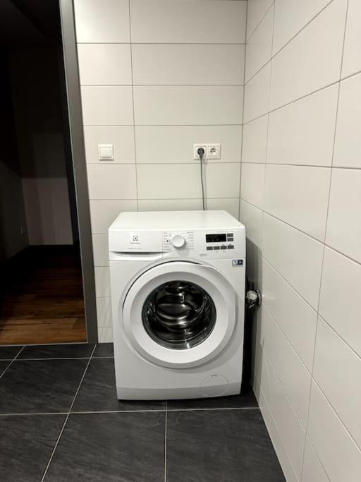 Modern Apartment In City Centre Besztercebánya Kültér fotó